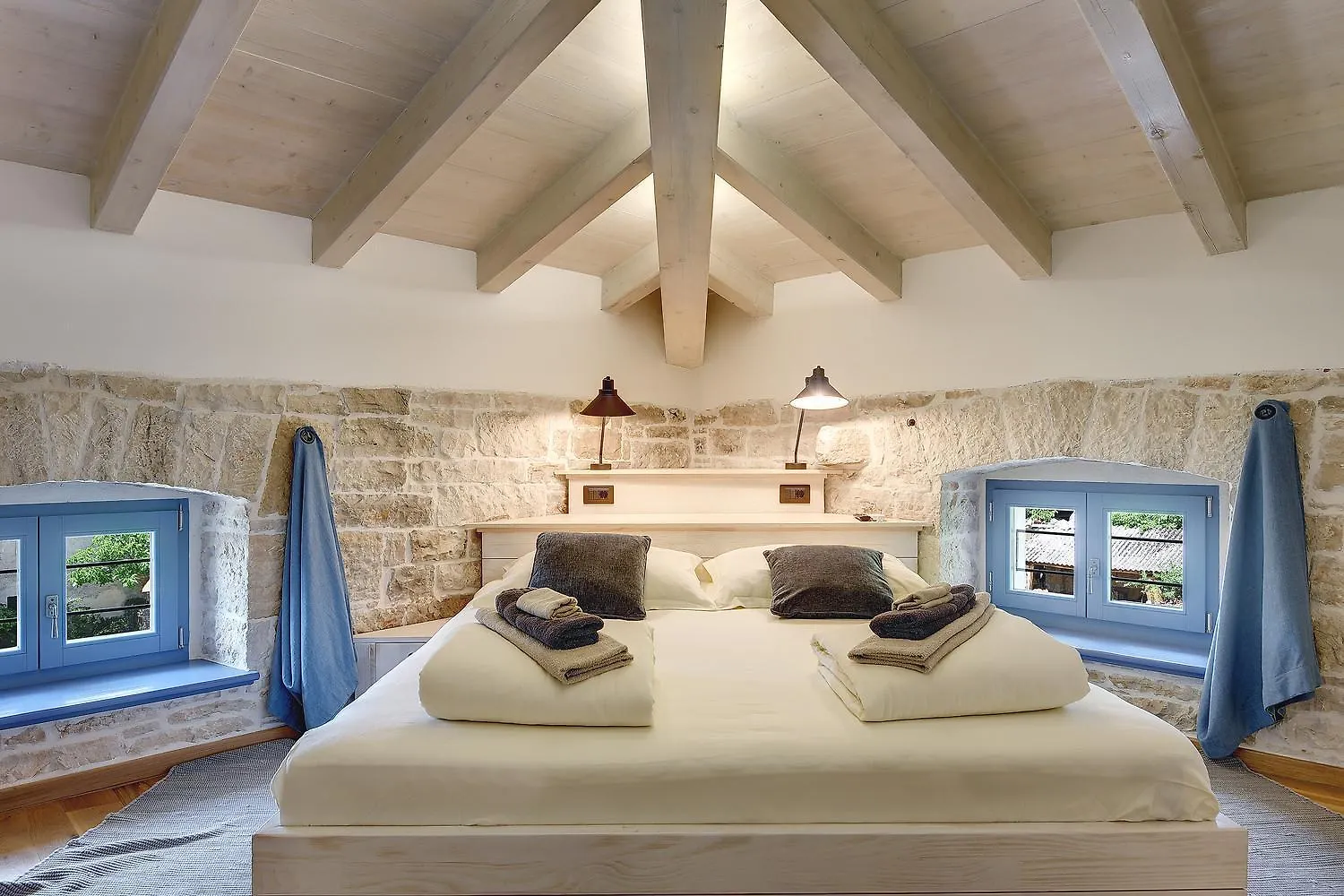Villa Pi For 8 People In Central Istria With Heated Pool & Large Garden