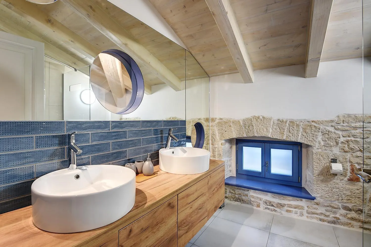 Villa Pi For 8 People In Central Istria With Heated Pool & Large Garden Tinjan