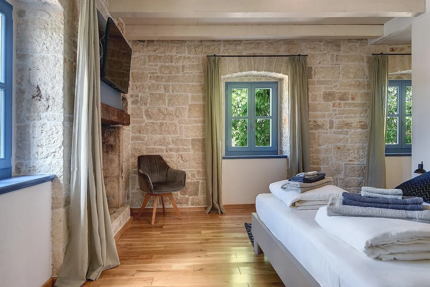 Villa Pi For 8 People In Central Istria With Heated Pool & Large Garden Croatia